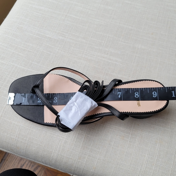 New! J.Crew sz 7.5 Black Leather Ankle-wrap thong sandal shoe rounded heel NWT - Picture 6 of 9